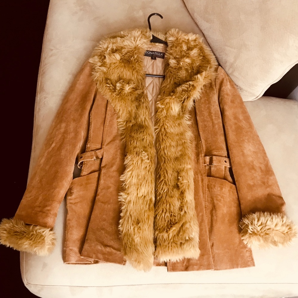 Donatella woman's medium leather coat.
